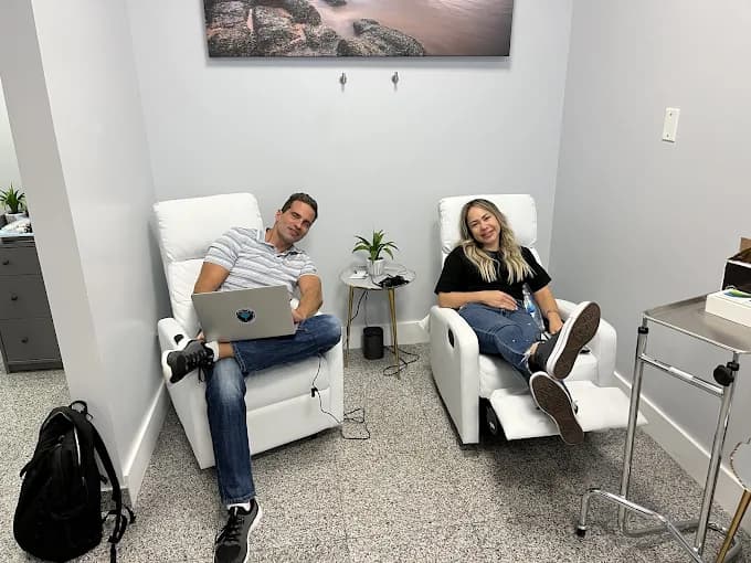 Vive Weight Loss Center (33134)