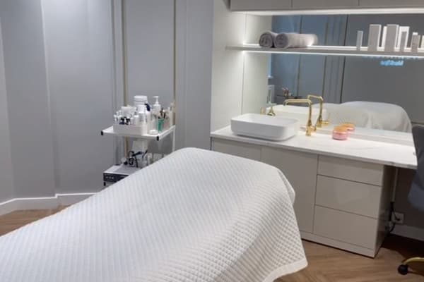 CrownWood MediSpa