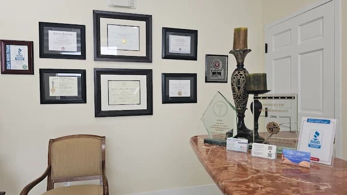 Tran Plastic Surgery LLC : Baotram Tran, MD