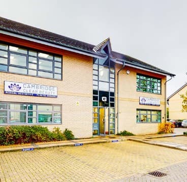 Mr Tariq Ahmad FRCS (PLAST)