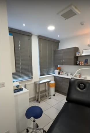 Dr Jenna Wa - Skin Surgery