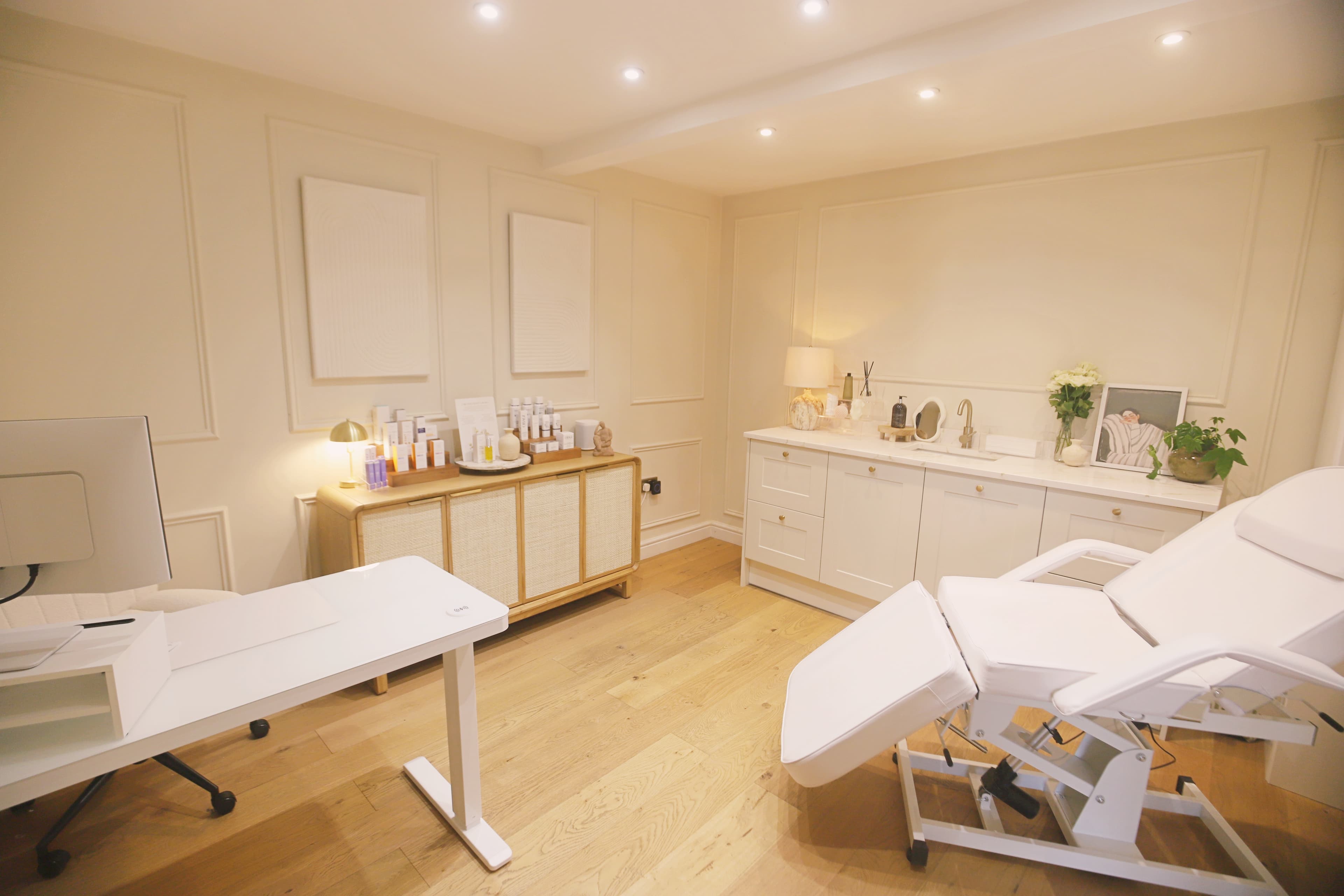 Dr Caroline Warden Aesthetic Clinic- Disley Location
