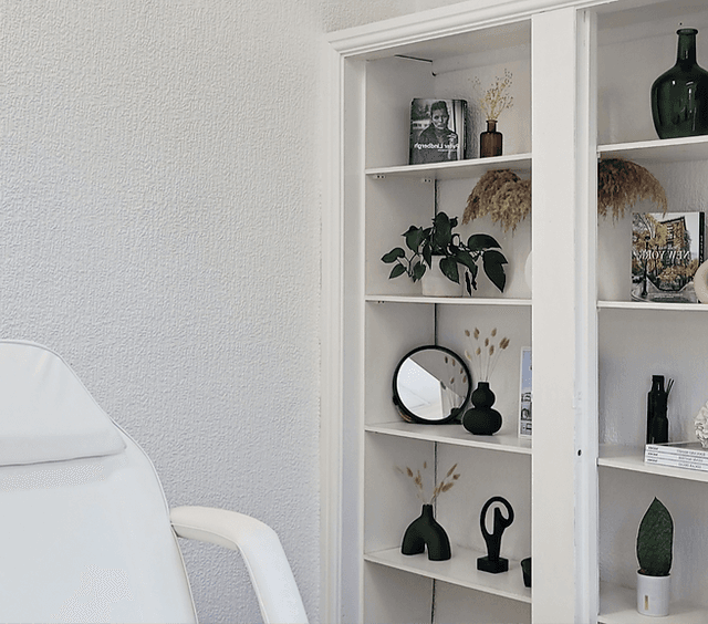 Dr Naz Clinics - Manchester