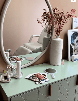 Efface Aesthetics