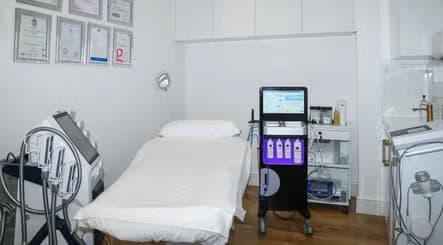 Dr Kieren Bong Essence Medical
