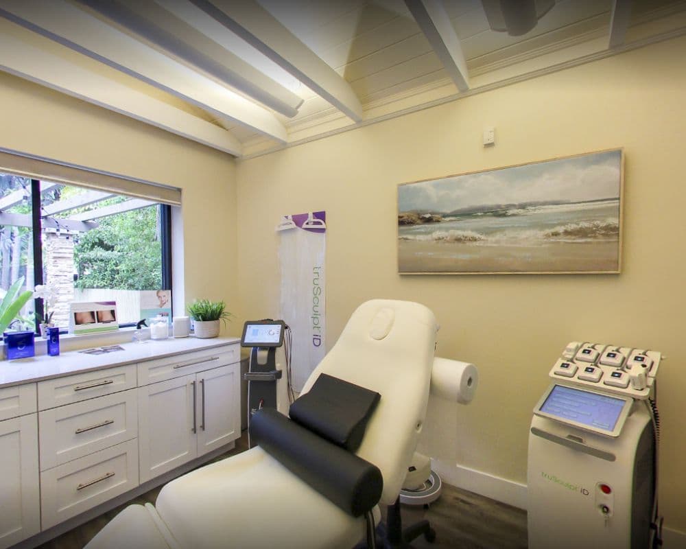 Lavish Laser Med Spa (33133)