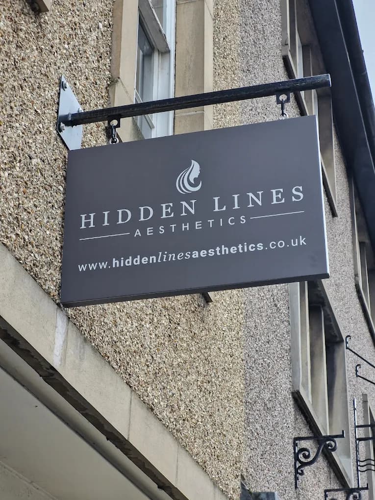 Hidden Lines Aesthetics