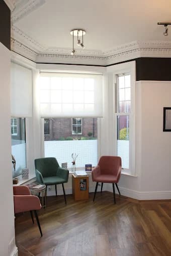 Dr Philippa Johnson Aesthetics