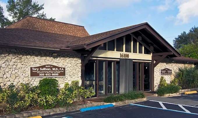 Tory Sullivan MD: Sullivan Dermatology