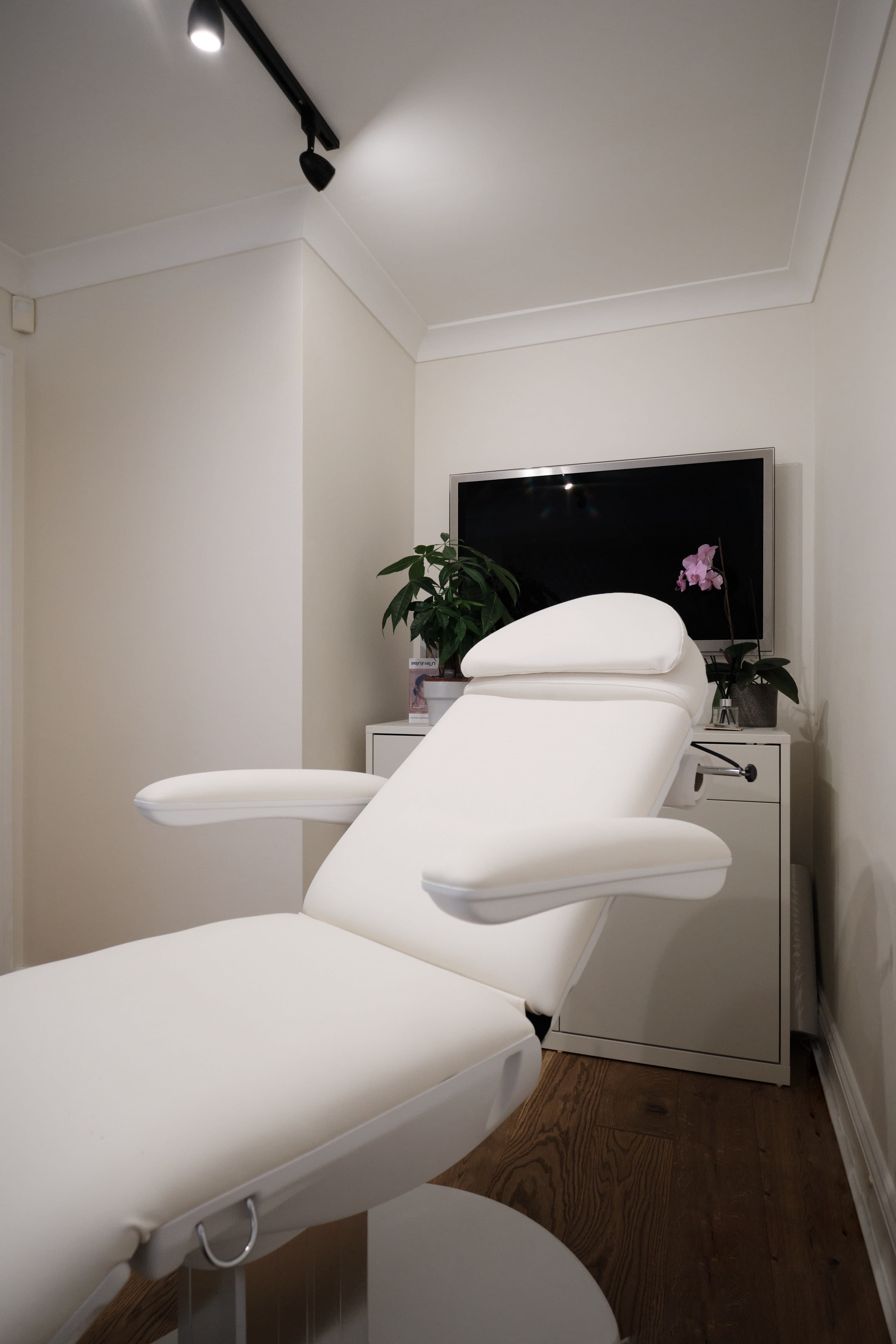 Dr Uraiqat Aesthetics