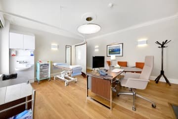 Refine Plastic Surgeons