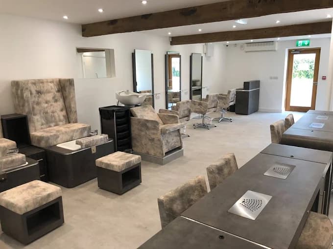 The Salon at Maxy Farm