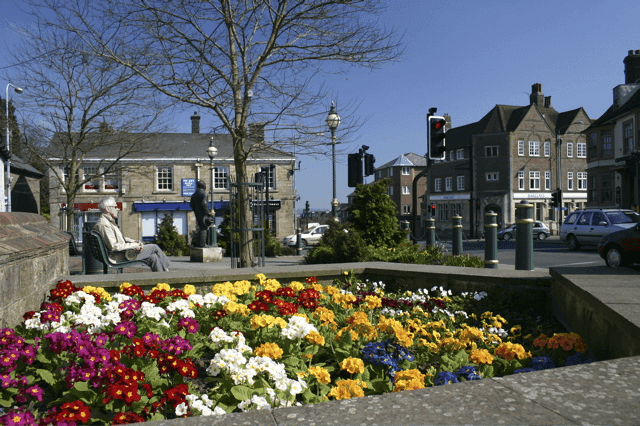 Dr Murshid Salman - Fine Art Aesthetics, Crowborough