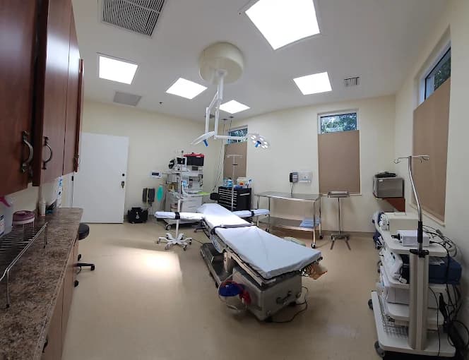 Tran Plastic Surgery LLC : Baotram Tran, MD