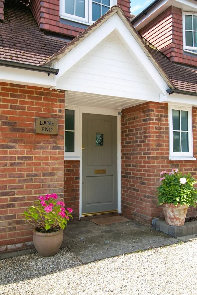 Dr Lizzie Morris Aesthetics