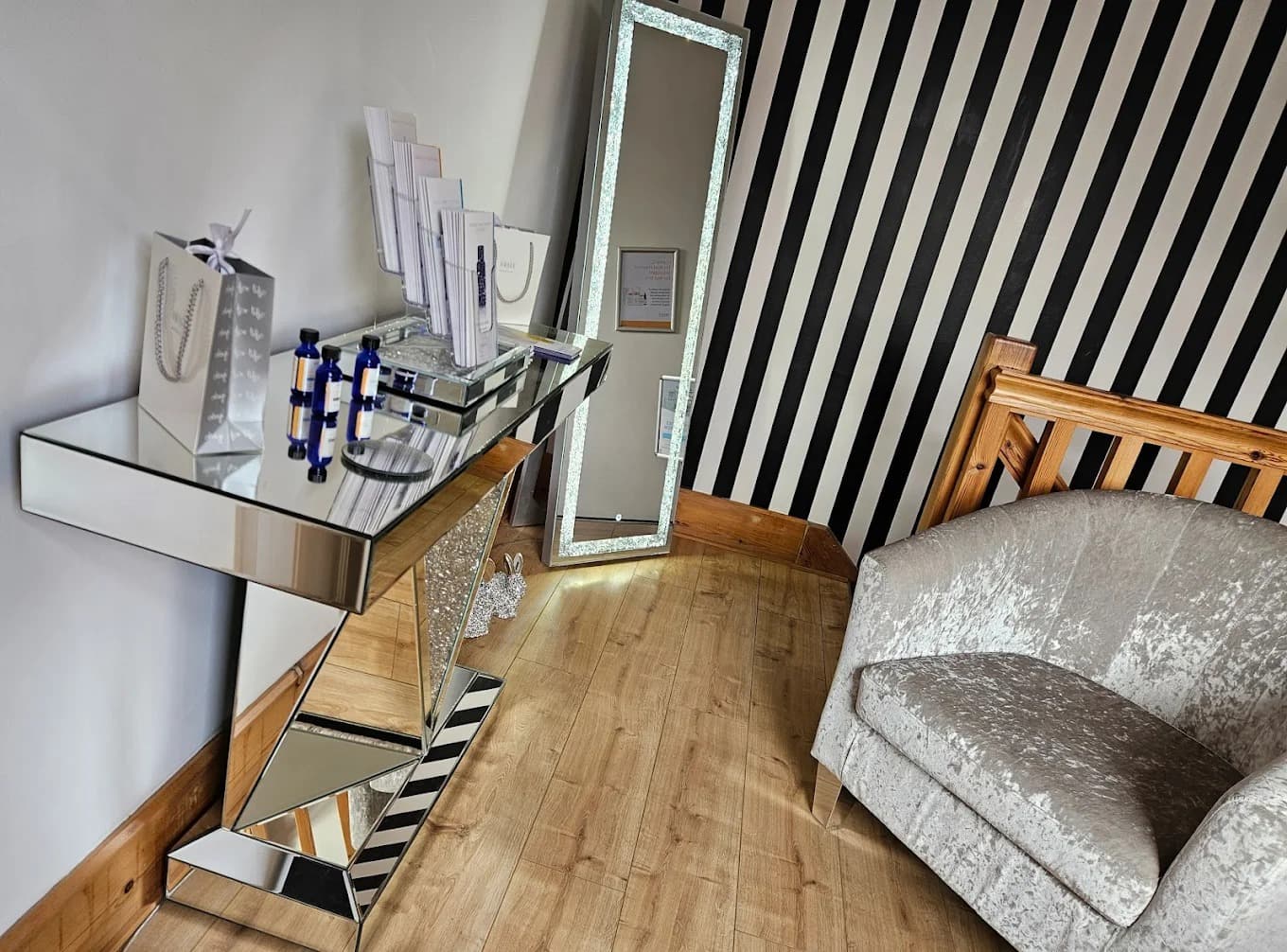 pHskin Cosmetic Clinic