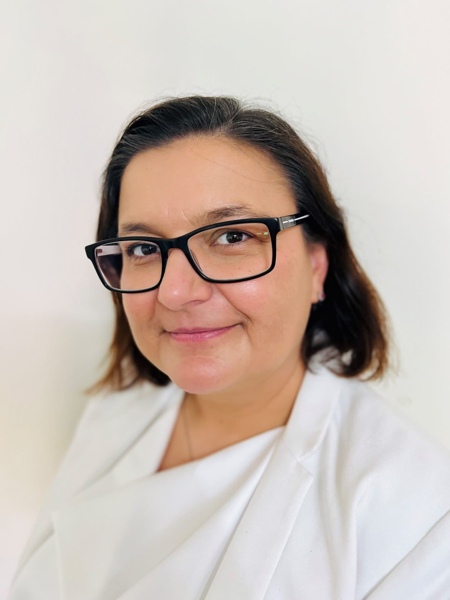 Miss Noemi Kelemen