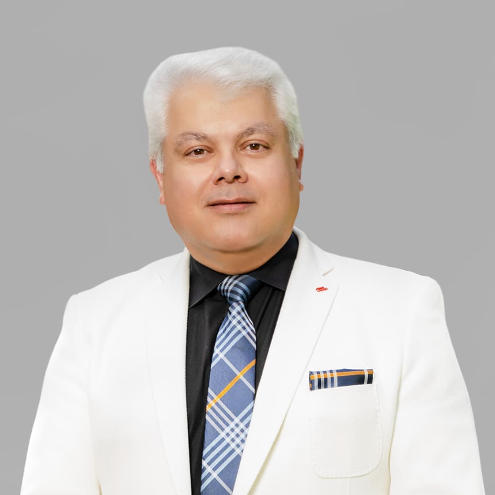 Dr Arash Khademi (also presented as 'Dr Kay')