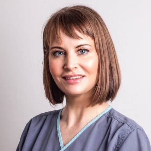 Mrs Kirsten Johnstone