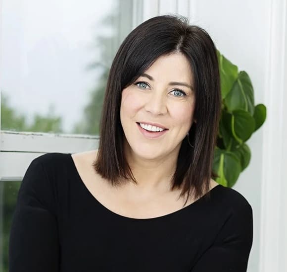 Janne Richardson (also referenced as Janne Farquharson Richardson / Janne Maheson in some listings)