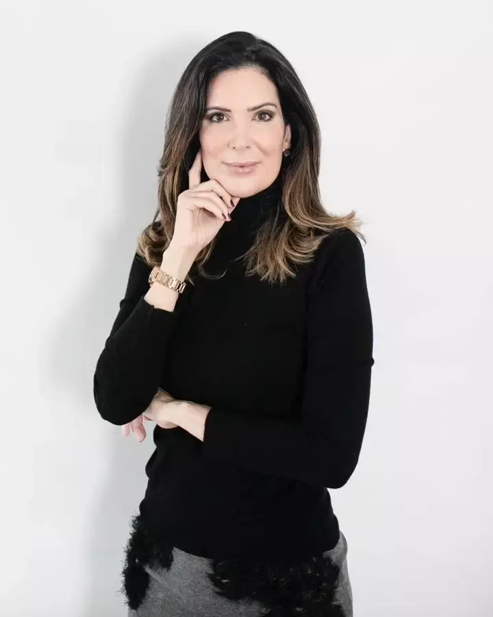 Dr Camila Azzini