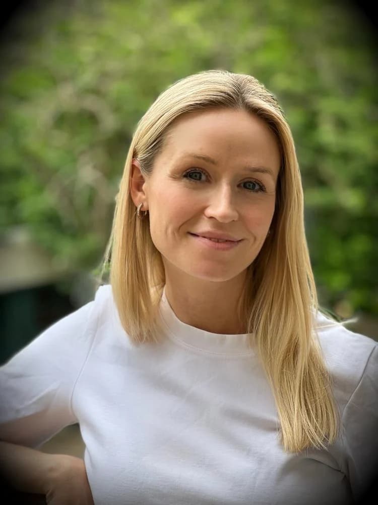 Dr Frances Carling-Thom