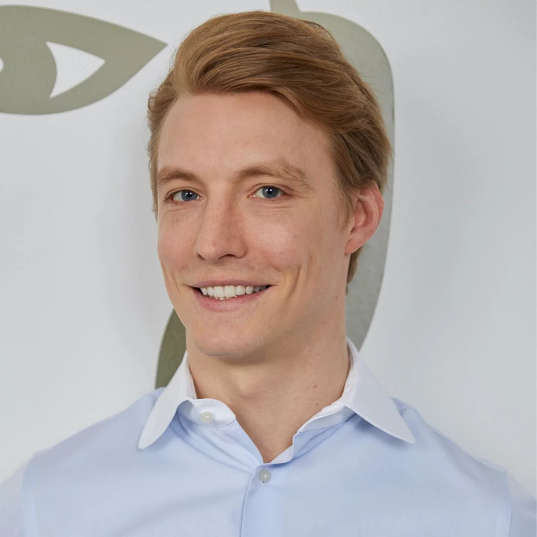 Dr Joshua Van der Aa